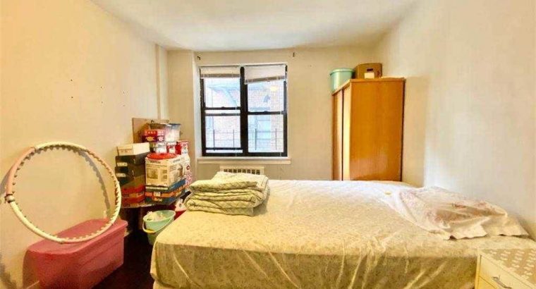 25-34 Union Street 1D, Flushing, NY 11354