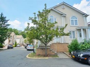 71 Erika Loop, Staten Island, NY 10312