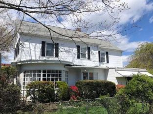 3 BR – ID (REG) Lovely Whitestone Colonial House for Sale in New York