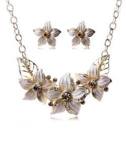 Set Of Alloy Flower Necklace And Earrings