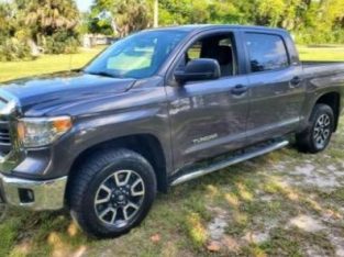 Toyota Tundra, 99000 mi, Pickup truck