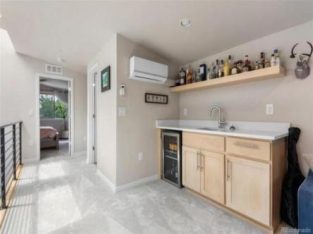 5 BR & 5 bedroom house in Denver