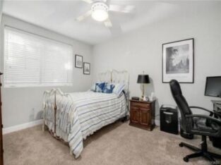 3 BR & 3 bedroom house in Denver