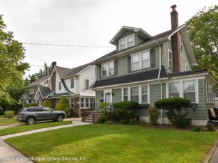 House with 3 Beds 2 Bathrooms