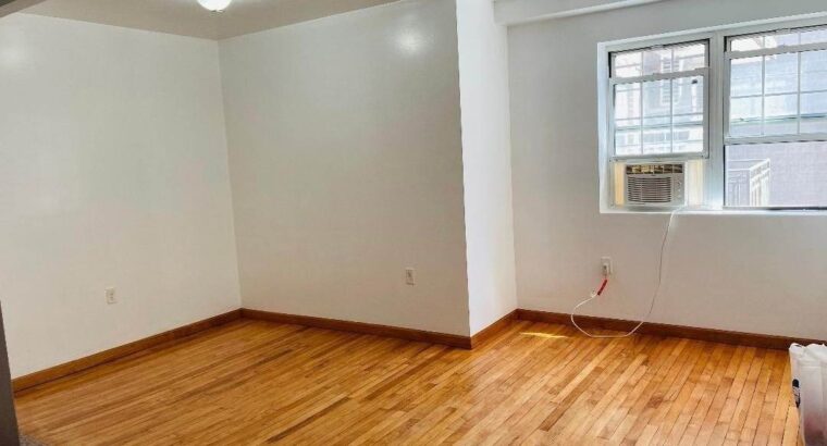 House With 1 Bed and 1 Bath