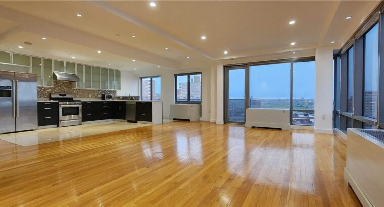 House With 4 Beds and 3 Baths
