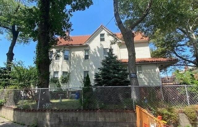 House with 6 Beds and 2 Bathrooms