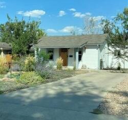 4 BR & 4 bedroom house in Denver