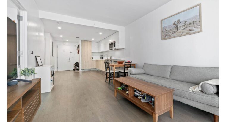 House With 1 Bed and 1 Bath
