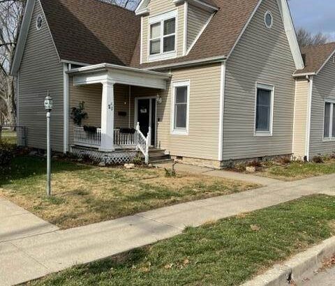 House With 3 Beds & 2 Baths