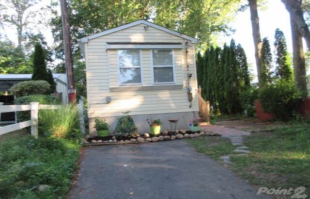 House With 2 Beds & 1 Bath