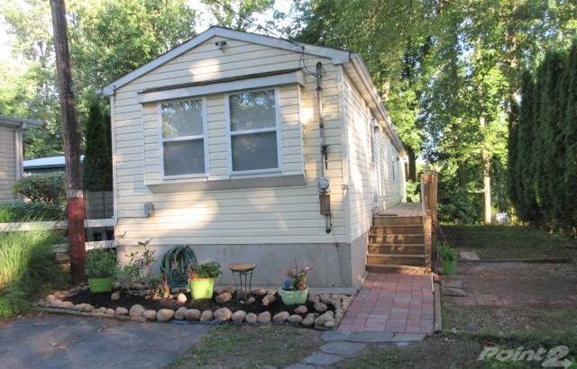 House With 2 Beds & 1 Bath