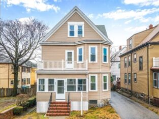 5 BR & 2 Bathrooms House in Boston