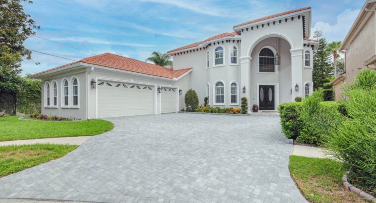 4 BR & 4 Bathrooms Residential in Hillsborough County