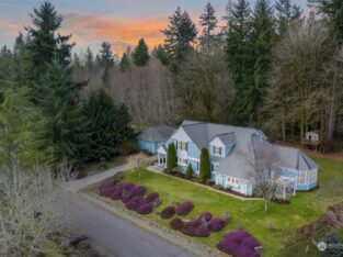 4 BR & 4 Bathrooms Residential in Washington