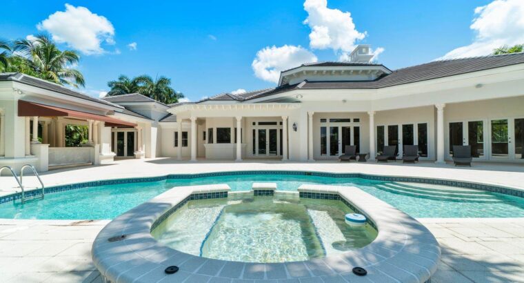 6 BR & 7 Bathrooms Residential in Florida