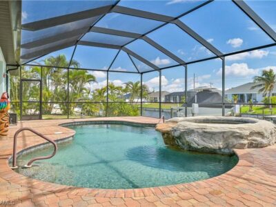 4 BR & 2 Bathrooms Residential in Florida