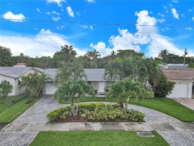 3 BR & 2 Bathrooms Residential in Florida