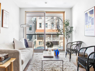 2 BR & 2 Bathrooms Residential in New York