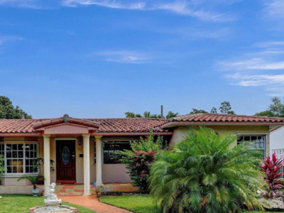 3 BR & 2 Bathrooms Residential in Florida