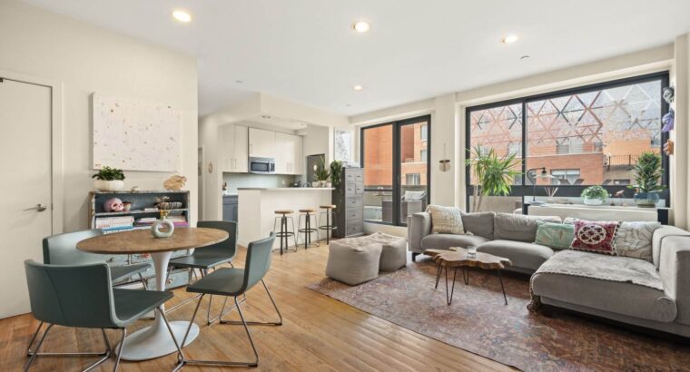 2 BR & 1 Bathrooms Residential in New York