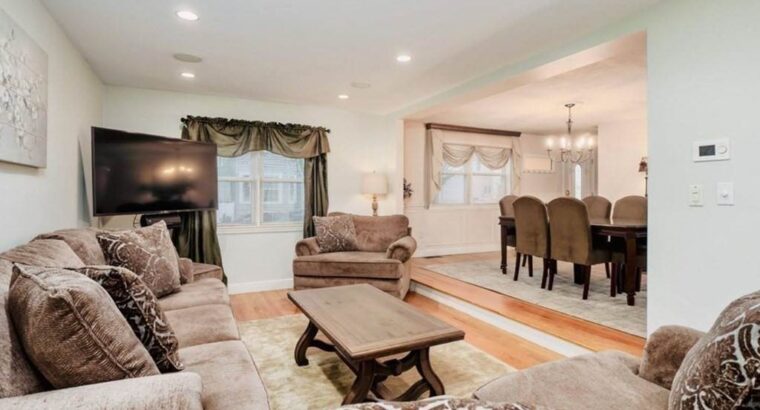 5 BR & 3 Bathrooms Residential in Boston