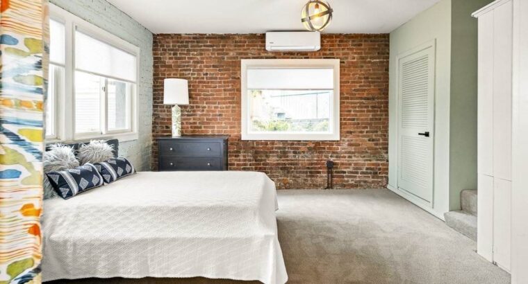 1 BR & 1 Bathrooms Residential in Boston