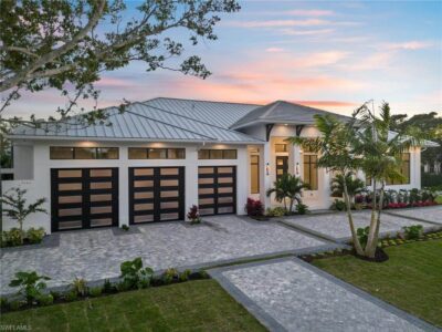 5 BR & 6 Bathrooms Residential in Collier County