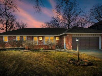 3 BR & 2 Bathrooms Residential in Johnson County