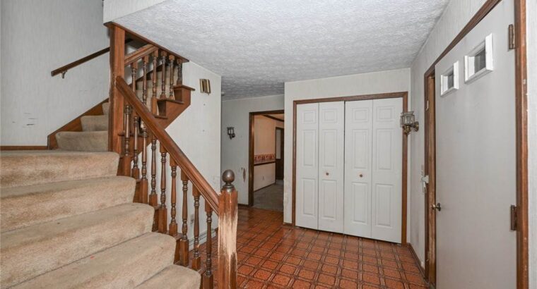 4 BR & 3 Bathrooms Residential in North Canton, Stark County