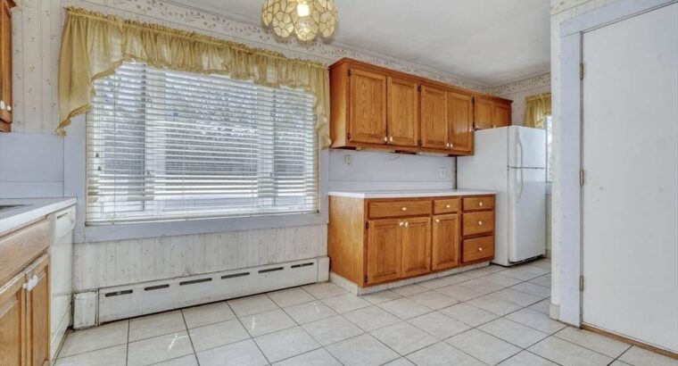 5 BR & 2 Bathrooms Residential in Suffolk County