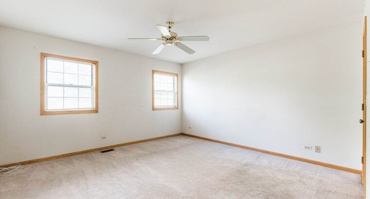 2 BR & 2 Bathrooms Residential in DuPage County