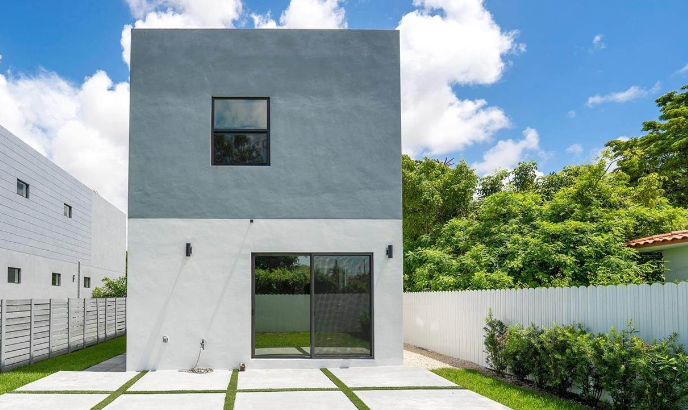 4 BR & 5 Bathrooms Residential in Miami-Dade County