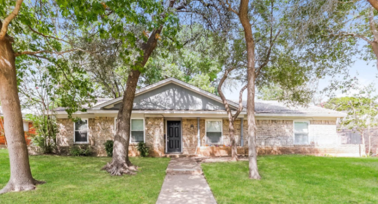 4 BR & 2 Bathrooms Residential Rent in Dallas County