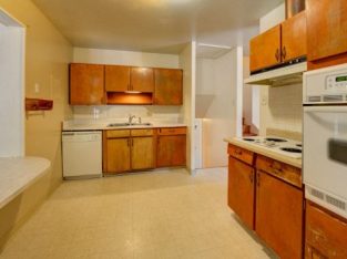 5 BR & 2 Bathrooms Residential Rent in Colorado