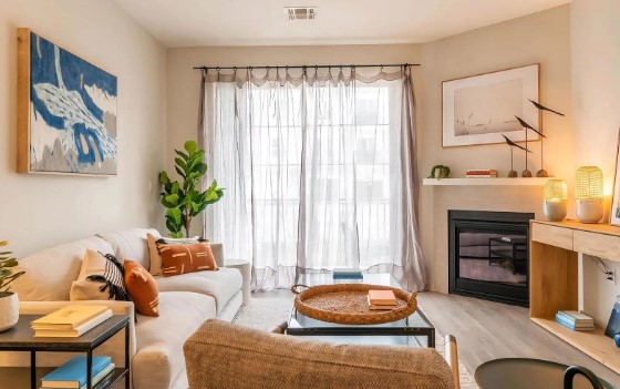 3 BR & 2 Bathrooms Apartment Rent in Boston