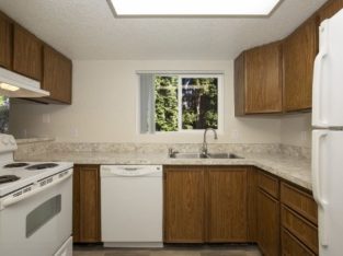 2 BR & 2 Bathrooms Residential Rent in Washington