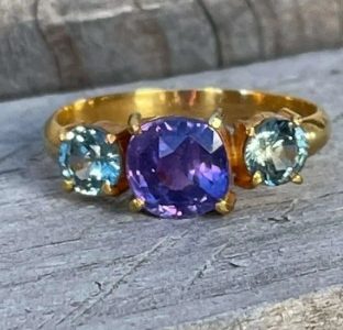 18k Gold Trilogy Sapphires Ring