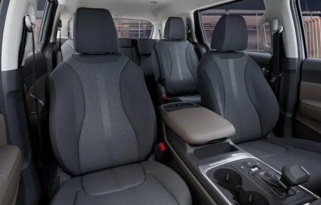 Kia Carnival LX Car For Sale
